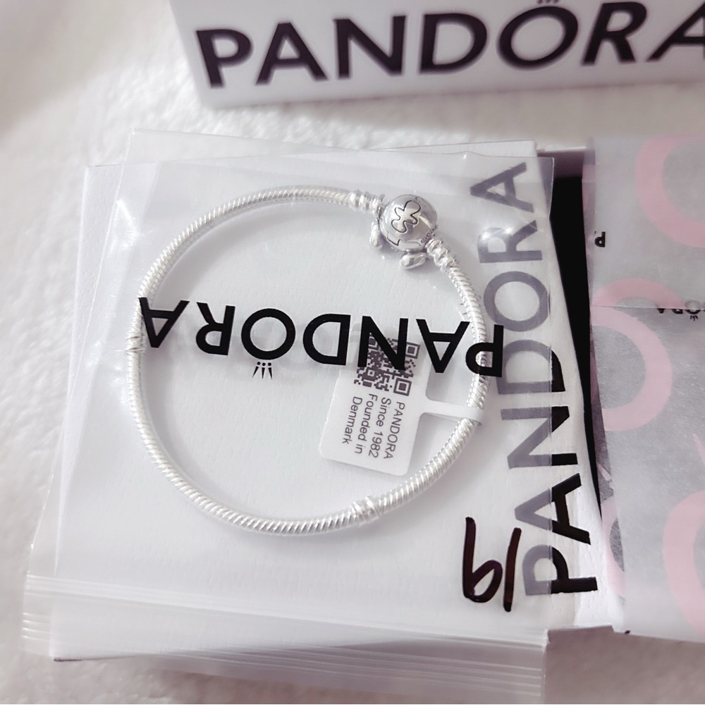 PANDORA Disney Stitch Snake Chain Bracelet (19cm|7.5”) w/box - Picture 9 of 10